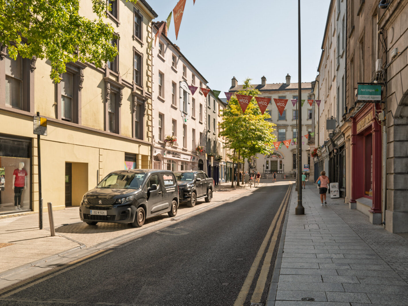 I USED A LEICA Q3 TO RANDOMLY PHOTOGRAPH WATERFORD CITY IN AUGUST 2026-274609