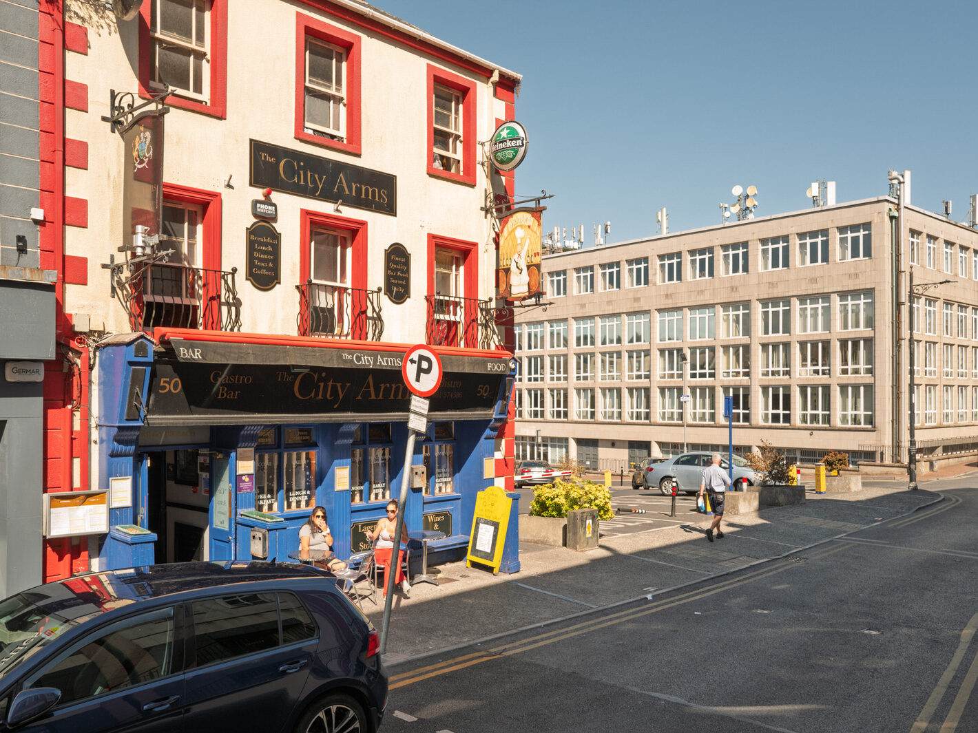 I USED A LEICA Q3 TO RANDOMLY PHOTOGRAPH WATERFORD CITY IN AUGUST 2026-274634