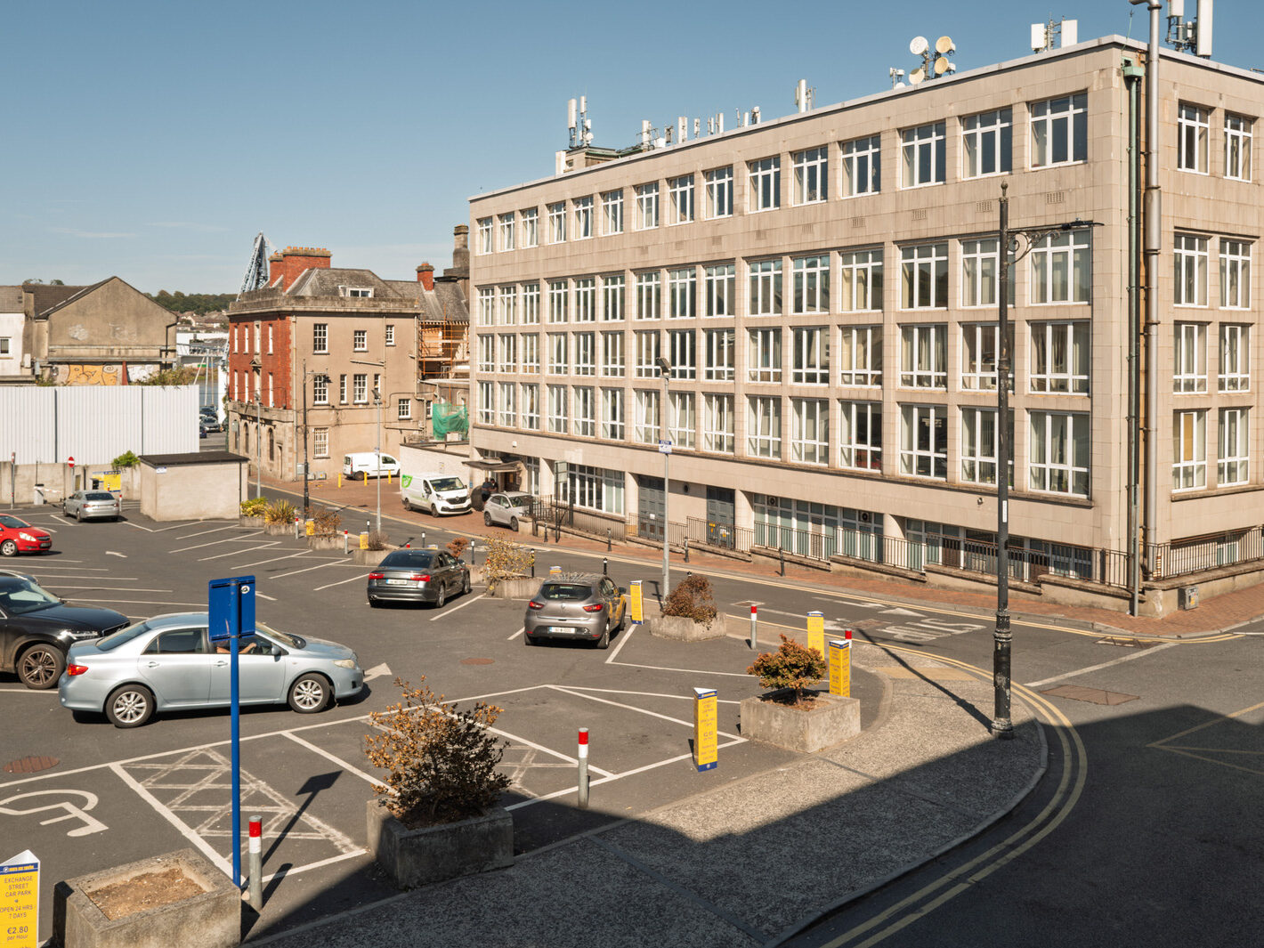 I USED A LEICA Q3 TO RANDOMLY PHOTOGRAPH WATERFORD CITY IN AUGUST 2026-274638
