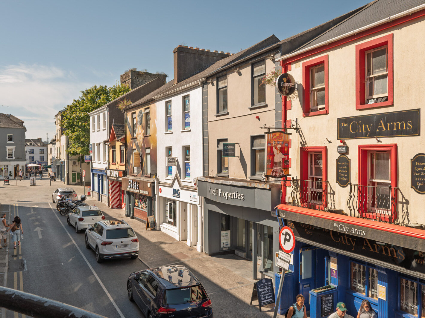 I USED A LEICA Q3 TO RANDOMLY PHOTOGRAPH WATERFORD CITY IN AUGUST 2026-274641