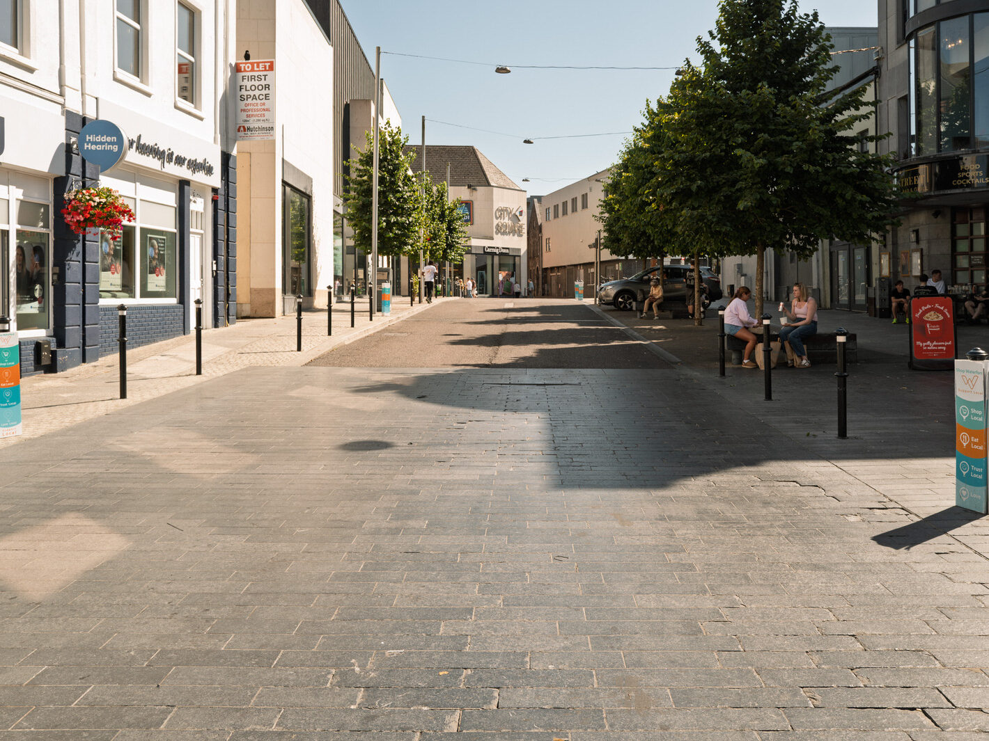 I USED A LEICA Q3 TO RANDOMLY PHOTOGRAPH WATERFORD CITY IN AUGUST 2026-274644