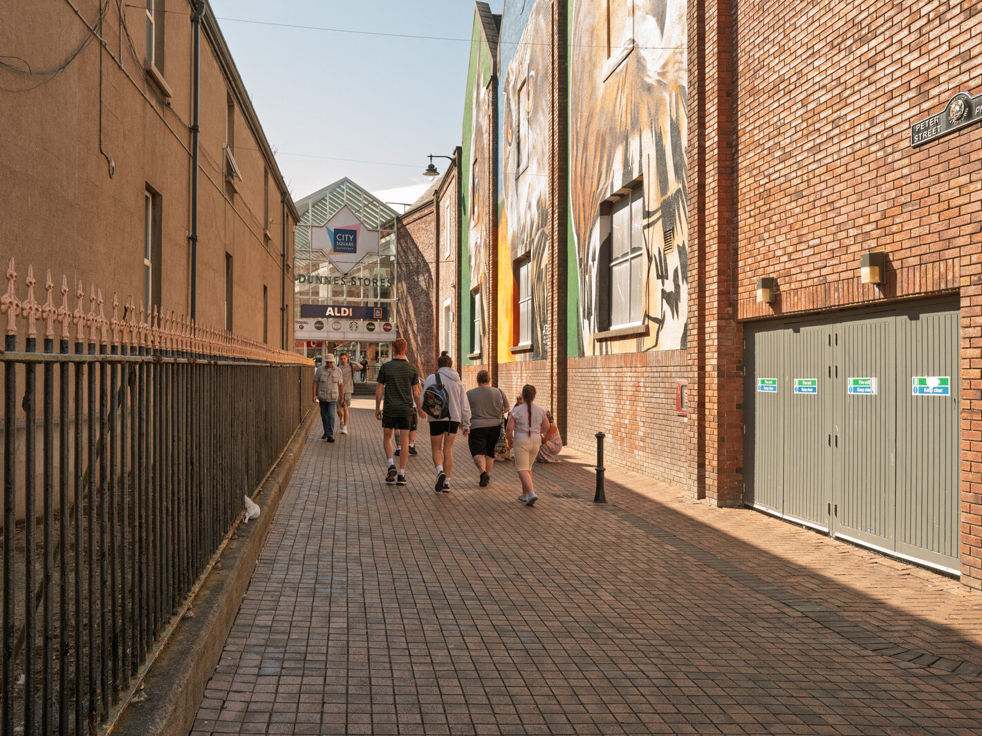 I USED A LEICA Q3 TO RANDOMLY PHOTOGRAPH WATERFORD CITY IN AUGUST 2026-274658