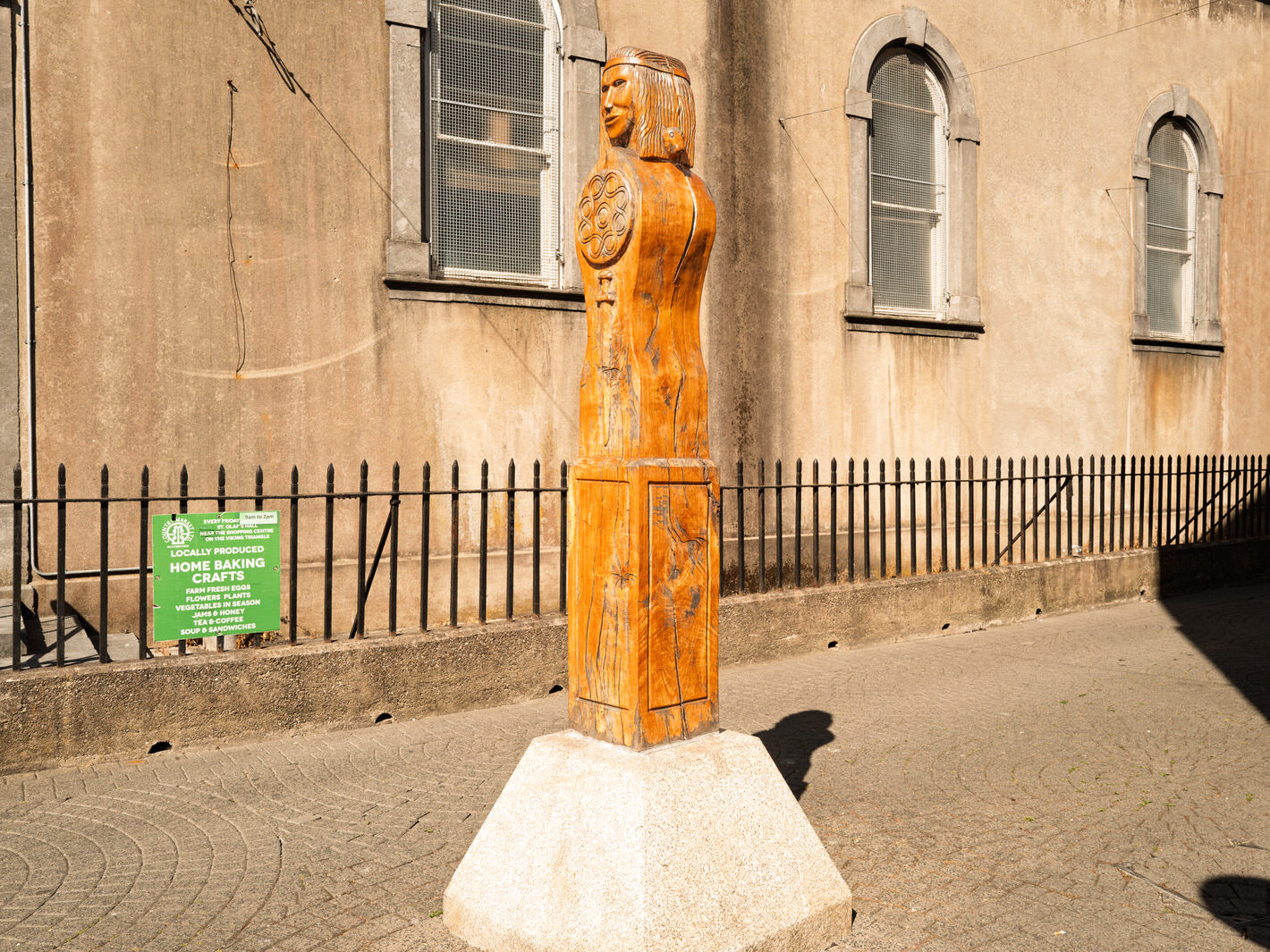 I USED A LEICA Q3 TO RANDOMLY PHOTOGRAPH WATERFORD CITY IN AUGUST 2026-274661