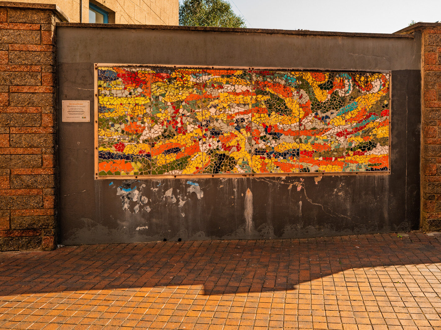 I USED A LEICA Q3 TO RANDOMLY PHOTOGRAPH WATERFORD CITY IN AUGUST 2026-274670