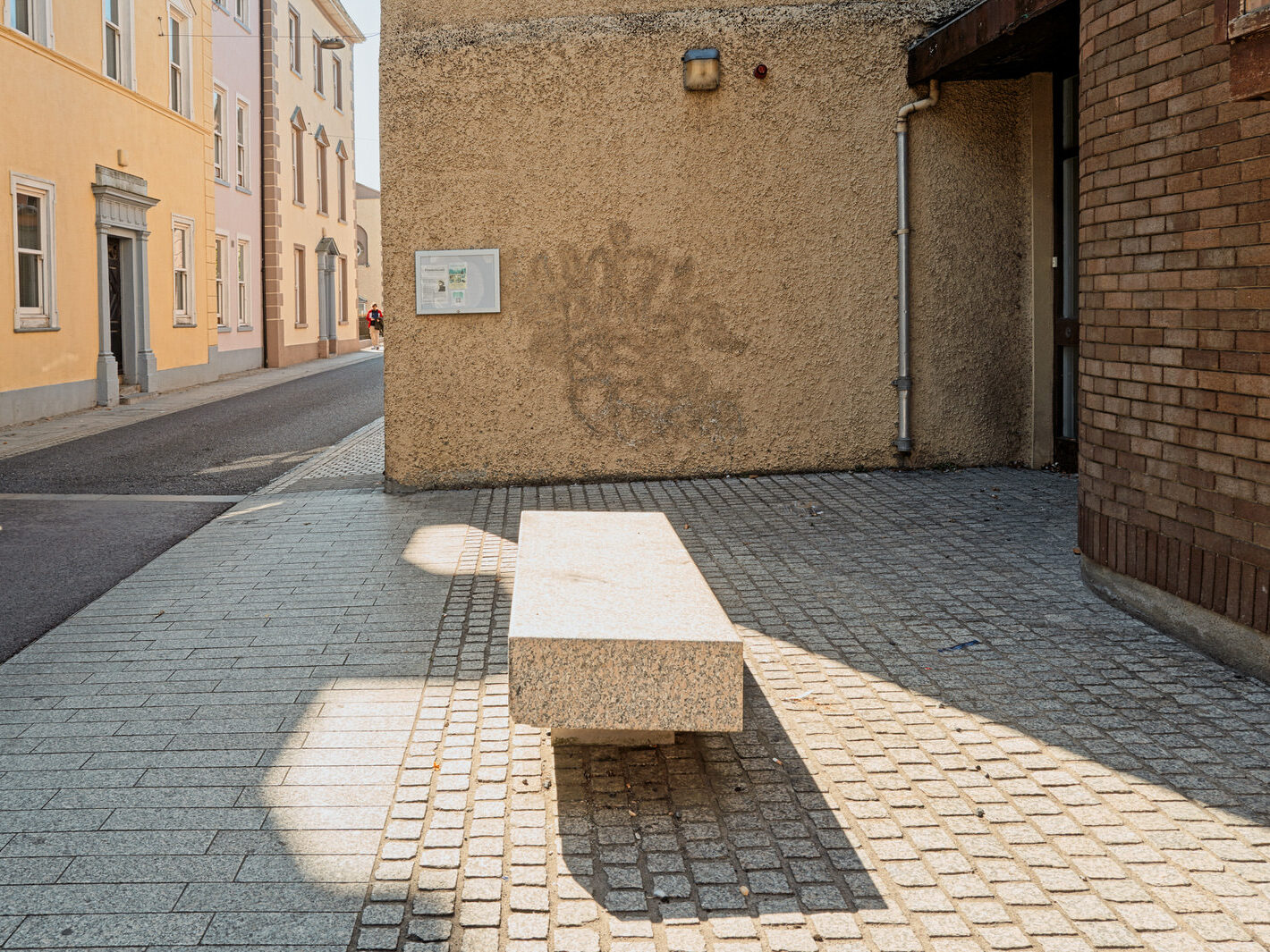 I USED A LEICA Q3 TO RANDOMLY PHOTOGRAPH WATERFORD CITY IN AUGUST 2026-274680
