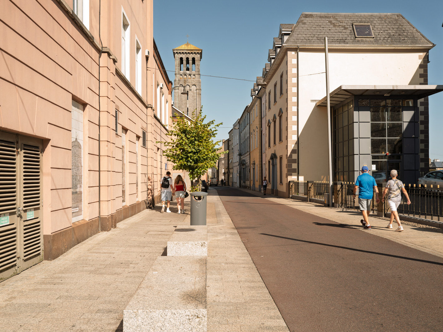 I USED A LEICA Q3 TO RANDOMLY PHOTOGRAPH WATERFORD CITY IN AUGUST 2026-274689