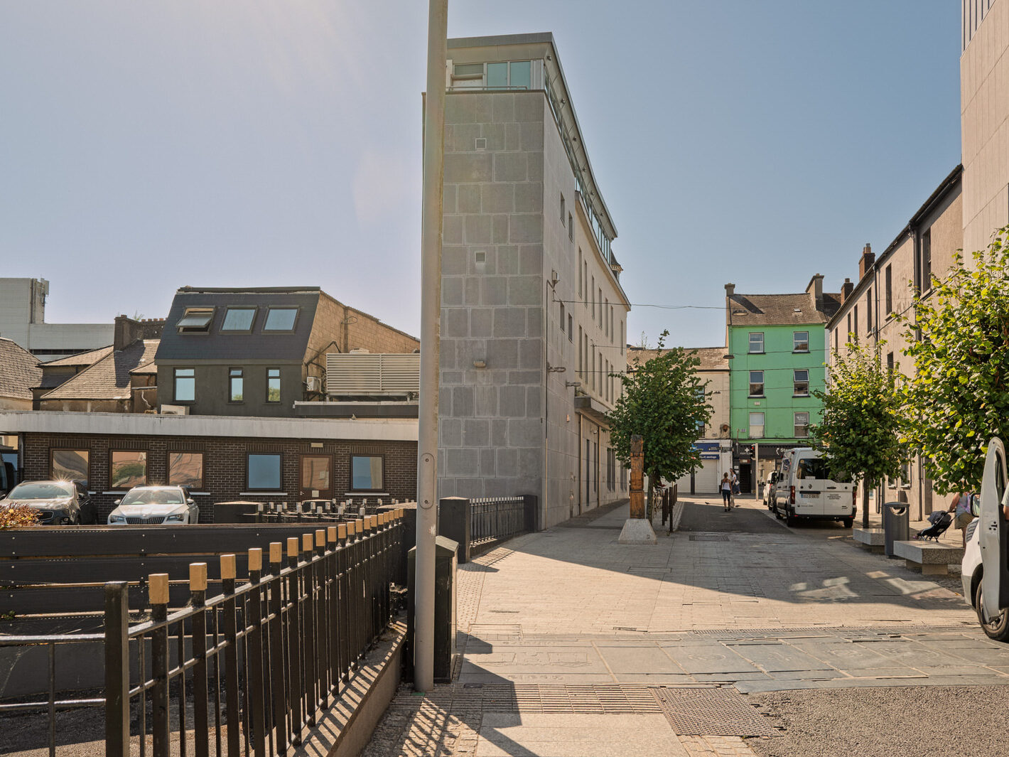 I USED A LEICA Q3 TO RANDOMLY PHOTOGRAPH WATERFORD CITY IN AUGUST 2026-274694