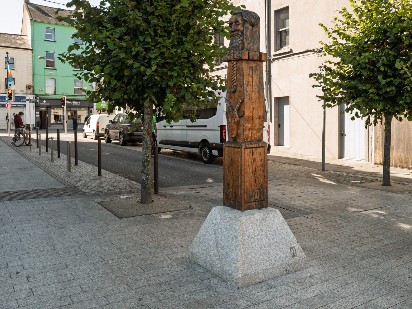 I USED A LEICA Q3 TO RANDOMLY PHOTOGRAPH WATERFORD CITY IN AUGUST 2026-274700