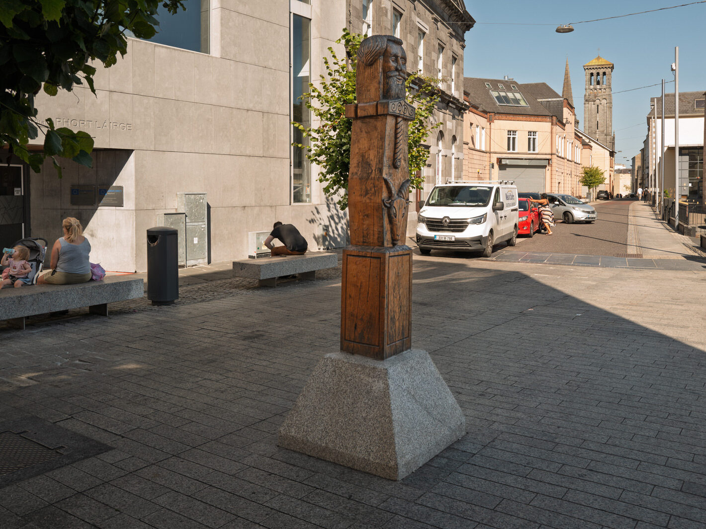 I USED A LEICA Q3 TO RANDOMLY PHOTOGRAPH WATERFORD CITY IN AUGUST 2026-274701