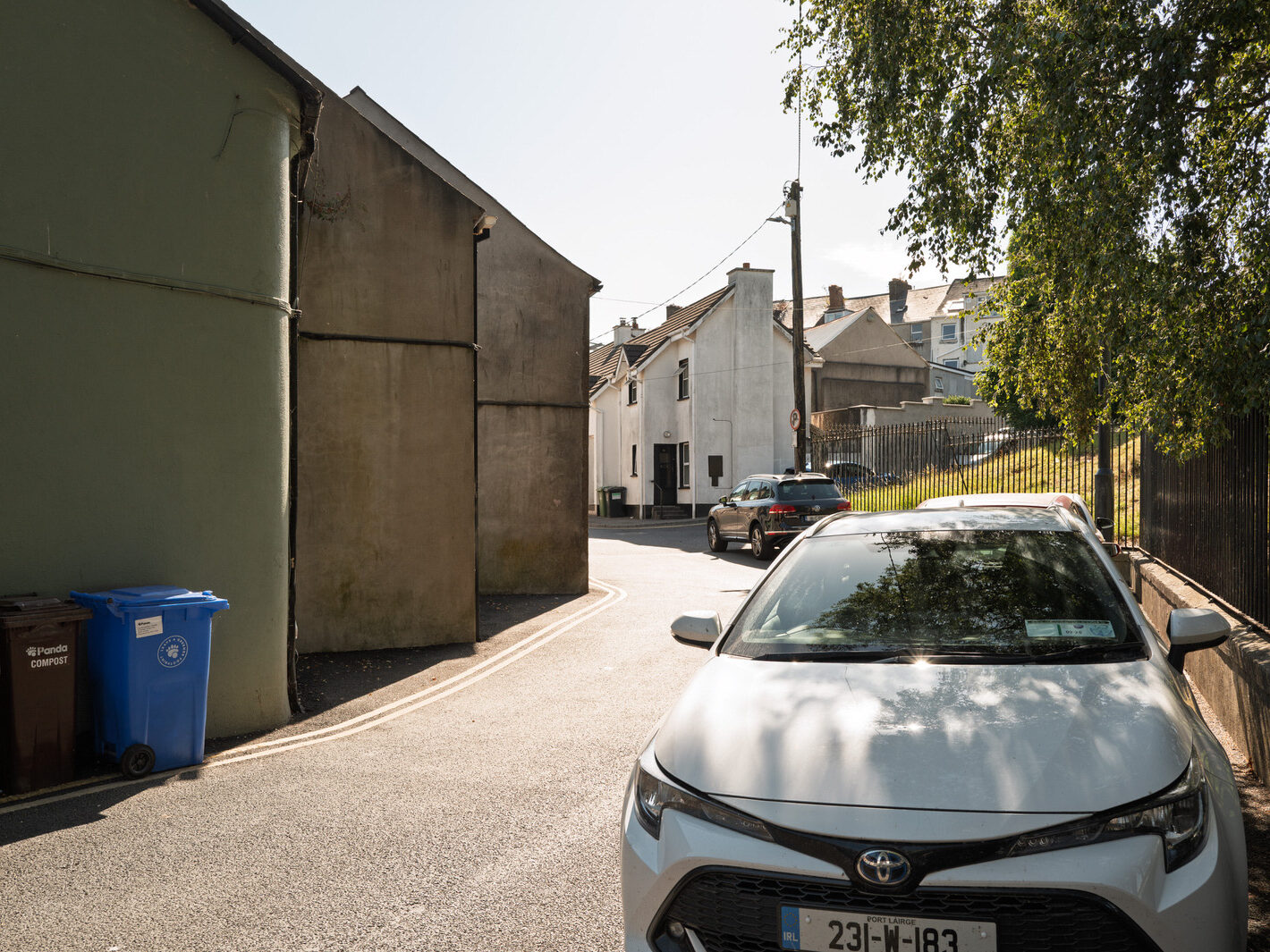 I USED A LEICA Q3 TO RANDOMLY PHOTOGRAPH WATERFORD CITY IN AUGUST 2026-274720