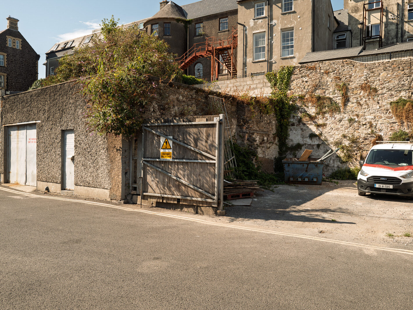 I USED A LEICA Q3 TO RANDOMLY PHOTOGRAPH WATERFORD CITY IN AUGUST 2026-274726