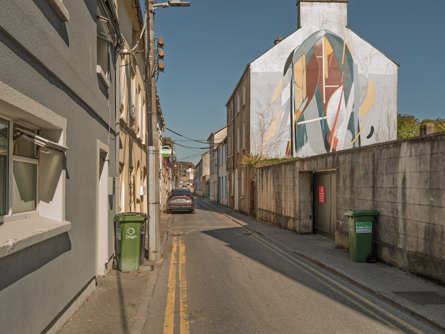 I USED A LEICA Q3 TO RANDOMLY PHOTOGRAPH WATERFORD CITY IN AUGUST 2026-274738