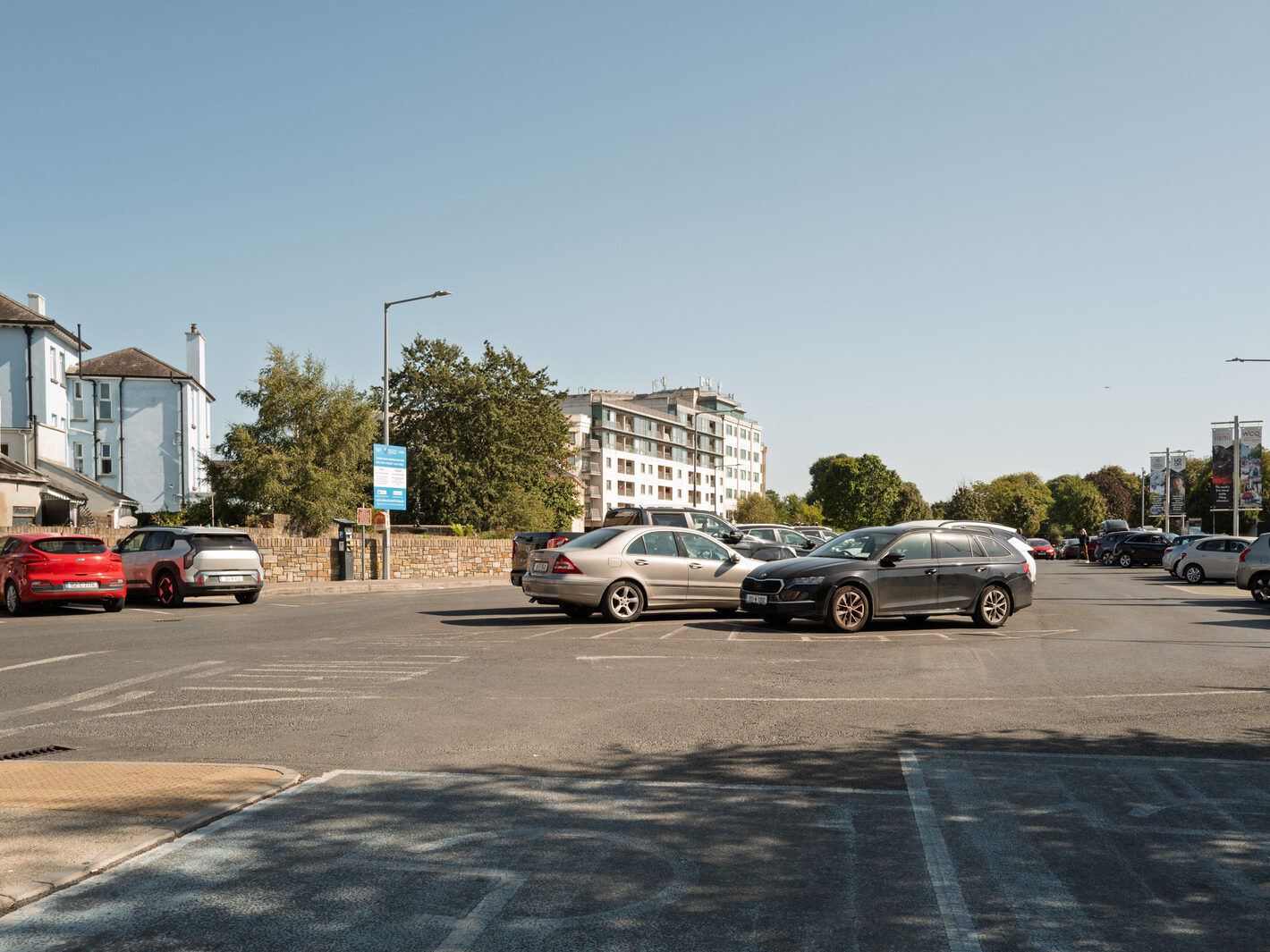 I USED A LEICA Q3 TO RANDOMLY PHOTOGRAPH WATERFORD CITY IN AUGUST 2026-274742