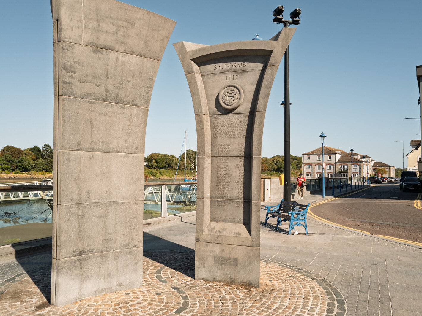 I USED A LEICA Q3 TO RANDOMLY PHOTOGRAPH WATERFORD CITY IN AUGUST 2026-274750