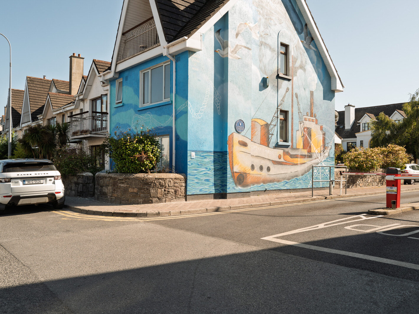 I USED A LEICA Q3 TO RANDOMLY PHOTOGRAPH WATERFORD CITY IN AUGUST 2026-274760