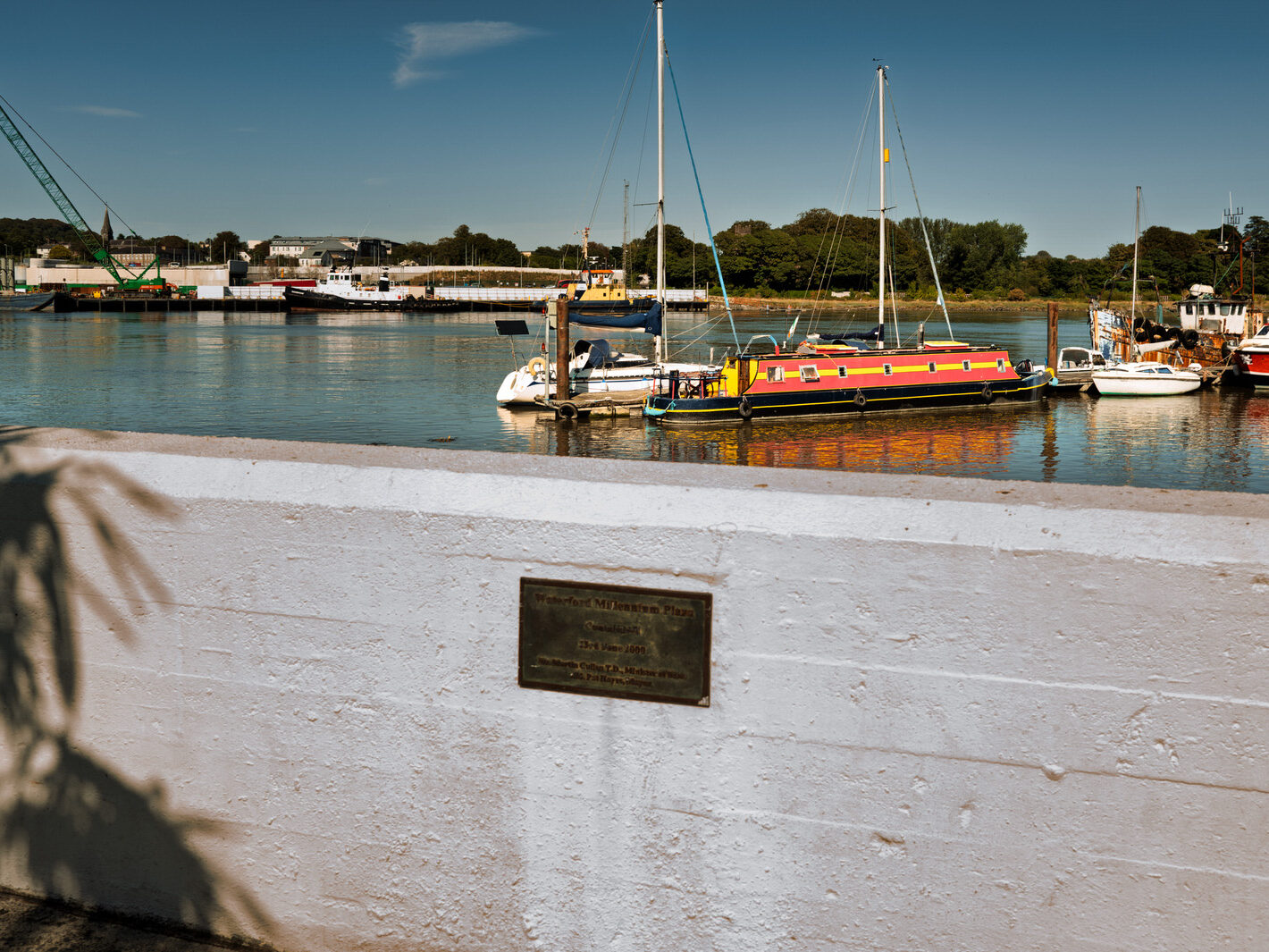 I USED A LEICA Q3 TO RANDOMLY PHOTOGRAPH WATERFORD CITY IN AUGUST 2026-274771