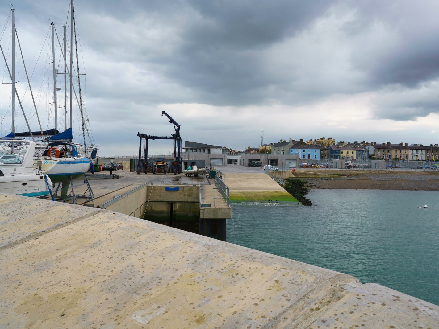 GREYSTONES HARBOUR ON A WET AND WINDY DAY 009
