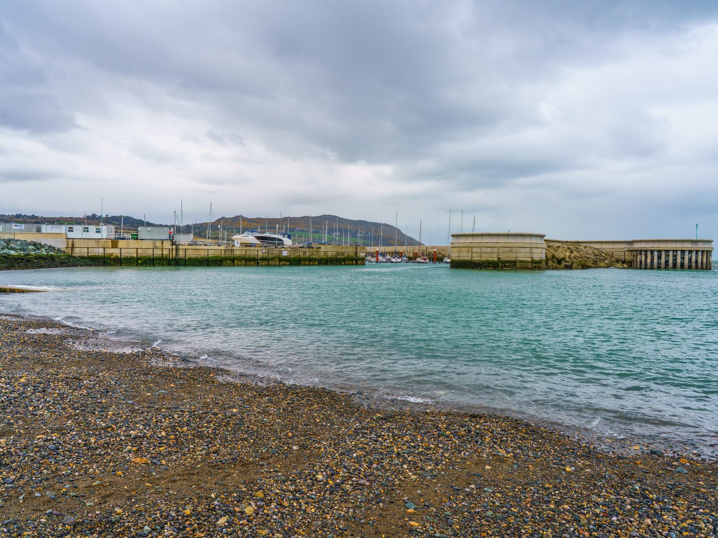 GREYSTONES HARBOUR ON A WET AND WINDY DAY 022
