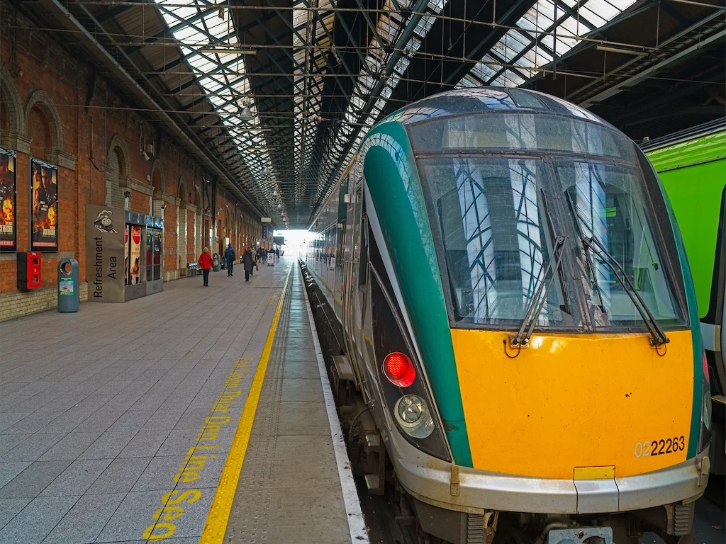CONNOLLY RAILWAY STATION [THE BUSIEST IN IRELAND] 006