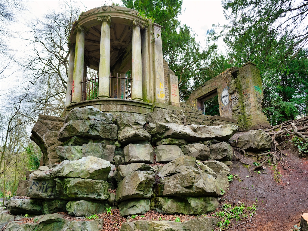 THE ROMAN TEMPLE AT ST ANNES'S PARK AND PLENTY OF RED SAWDUST 011