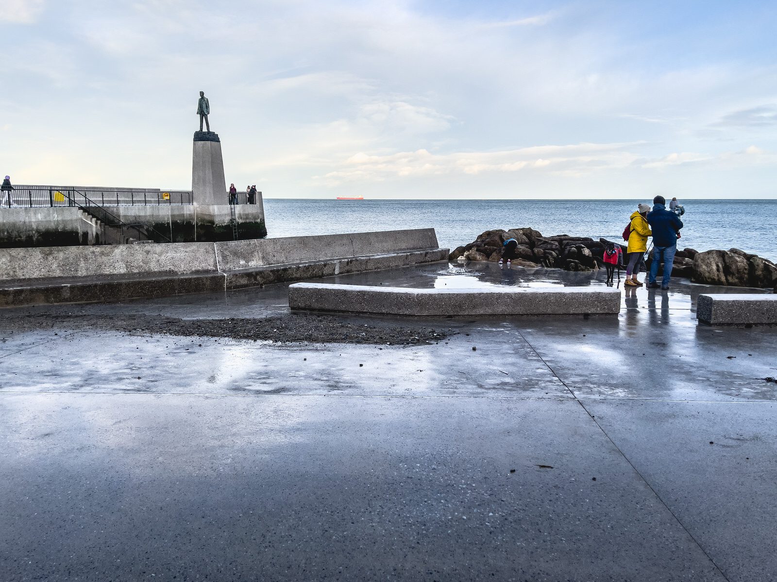 THE REFURBISHED BATHS IN DUN LAOGHAIRE BUT WHERE IS THE POOL 002