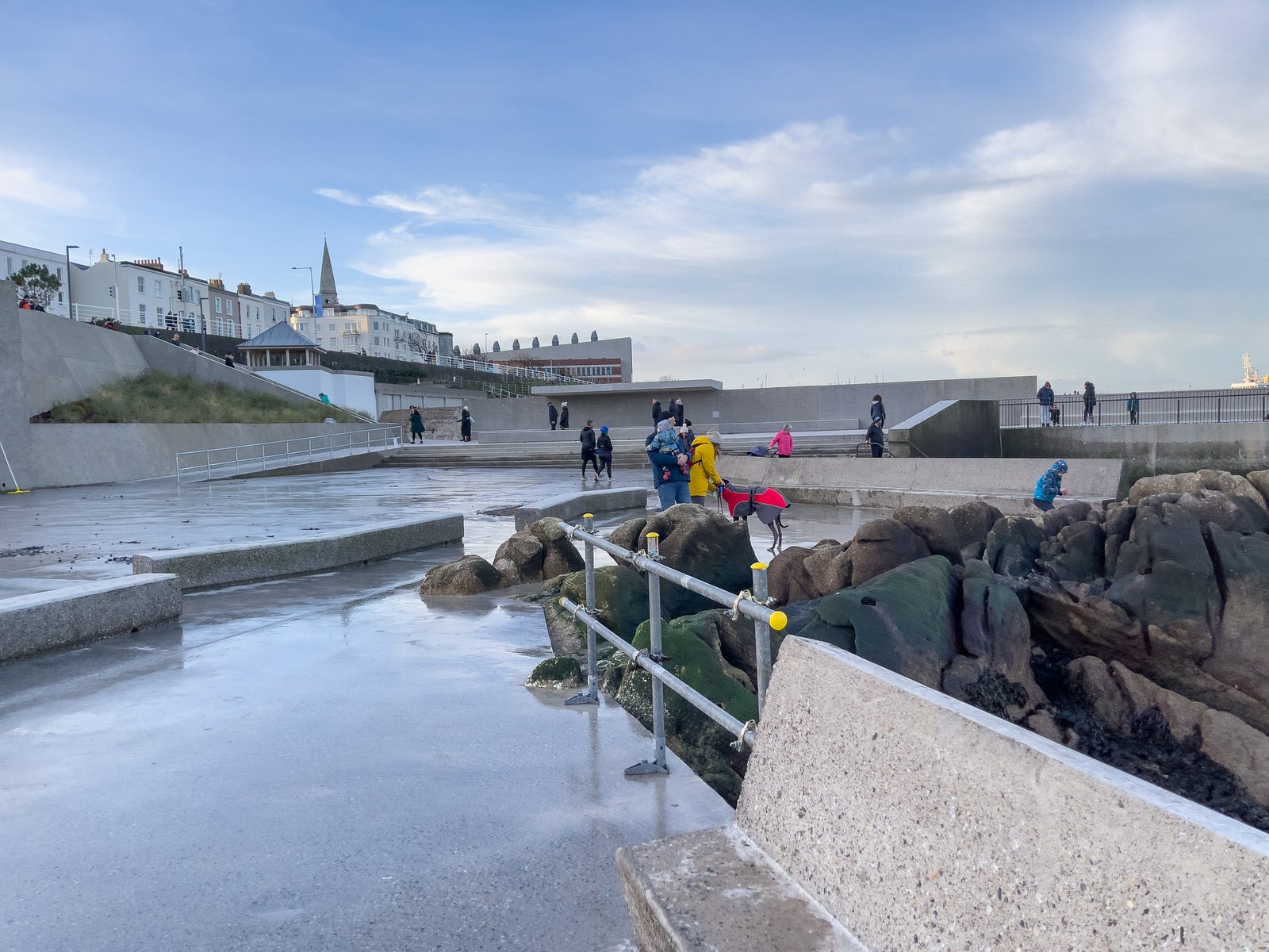 THE REFURBISHED BATHS IN DUN LAOGHAIRE BUT WHERE IS THE POOL 014