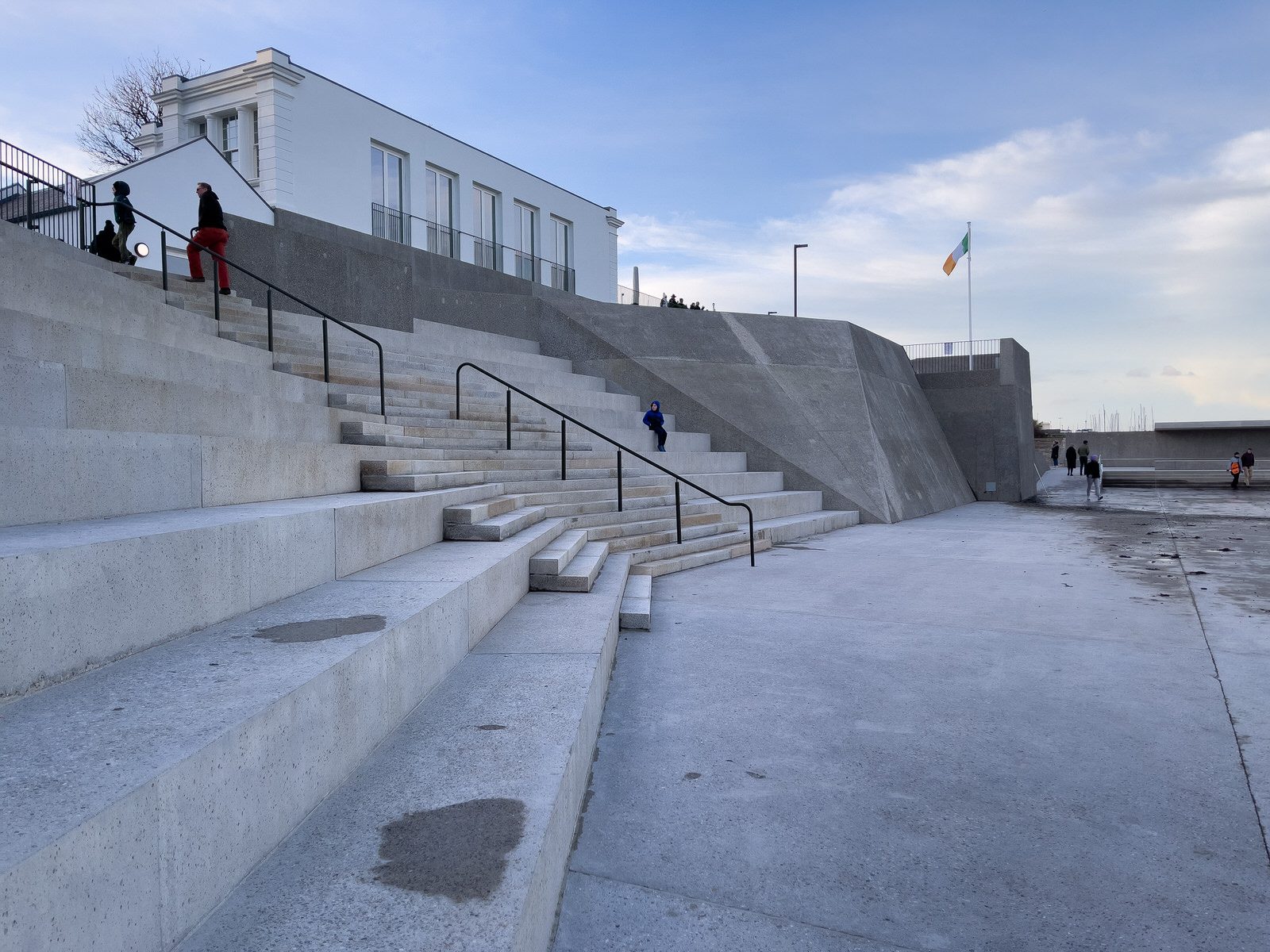 THE REFURBISHED BATHS IN DUN LAOGHAIRE BUT WHERE IS THE POOL 018