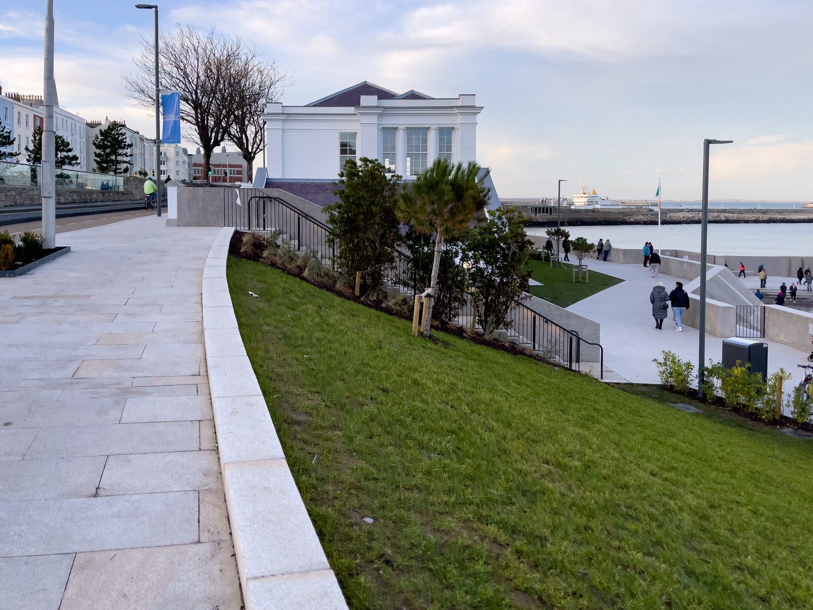 THE REFURBISHED BATHS IN DUN LAOGHAIRE BUT WHERE IS THE POOL 025