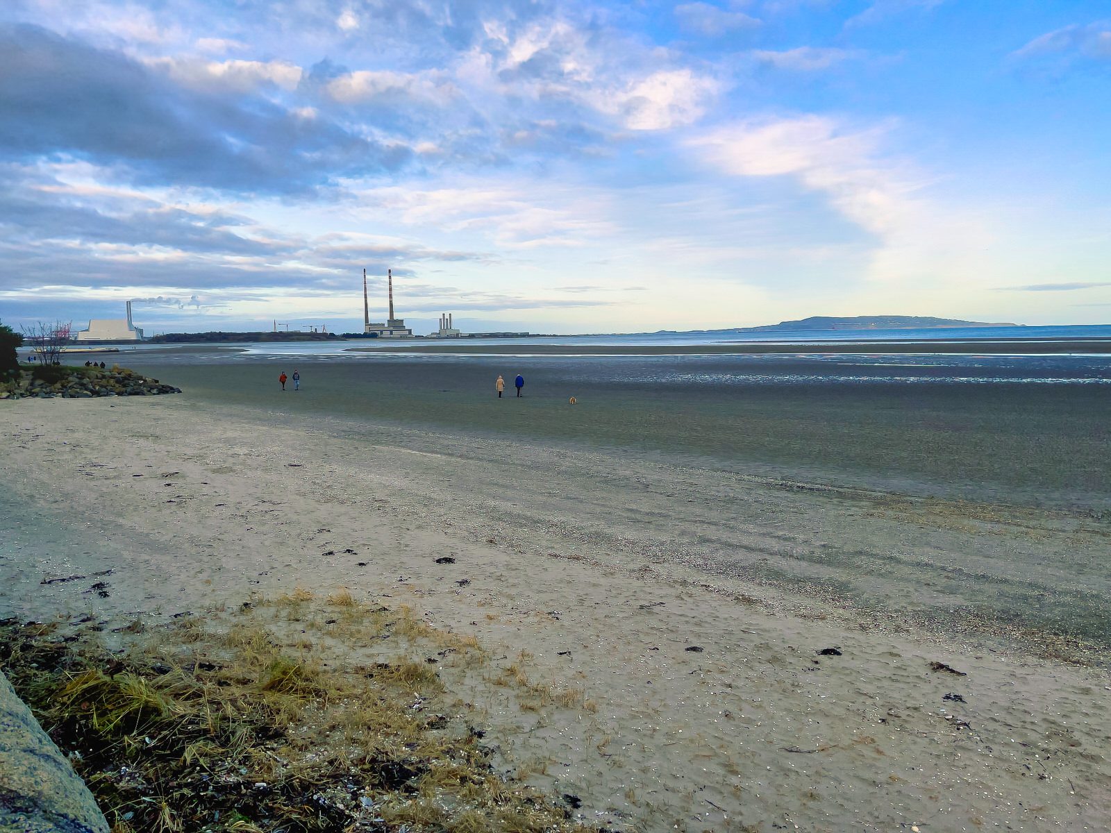 STRAND ROAD IN SANDYMOUNT PHOTOGRAPHED 29 JANUARY 2023 005