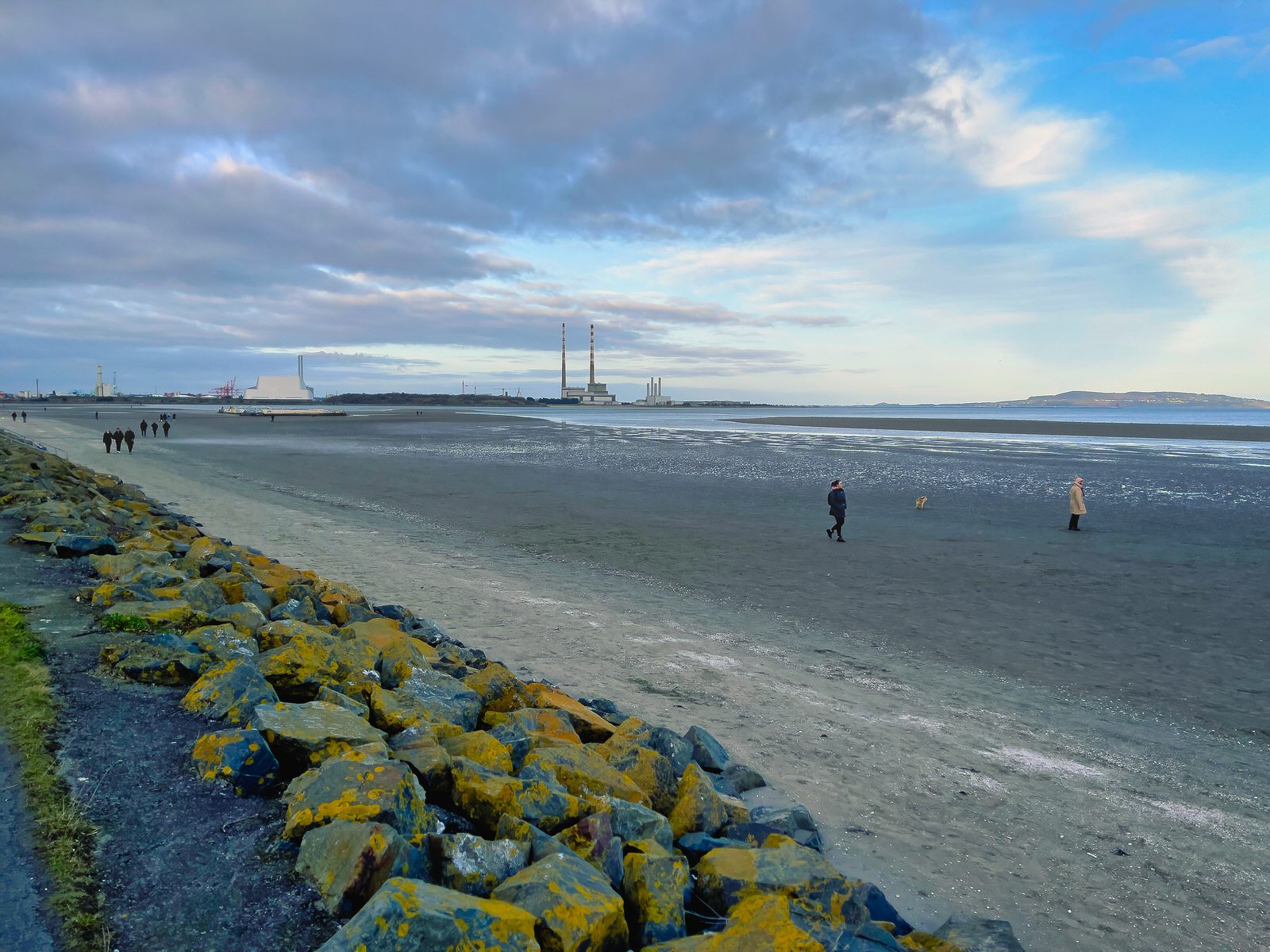 STRAND ROAD IN SANDYMOUNT PHOTOGRAPHED 29 JANUARY 2023 016
