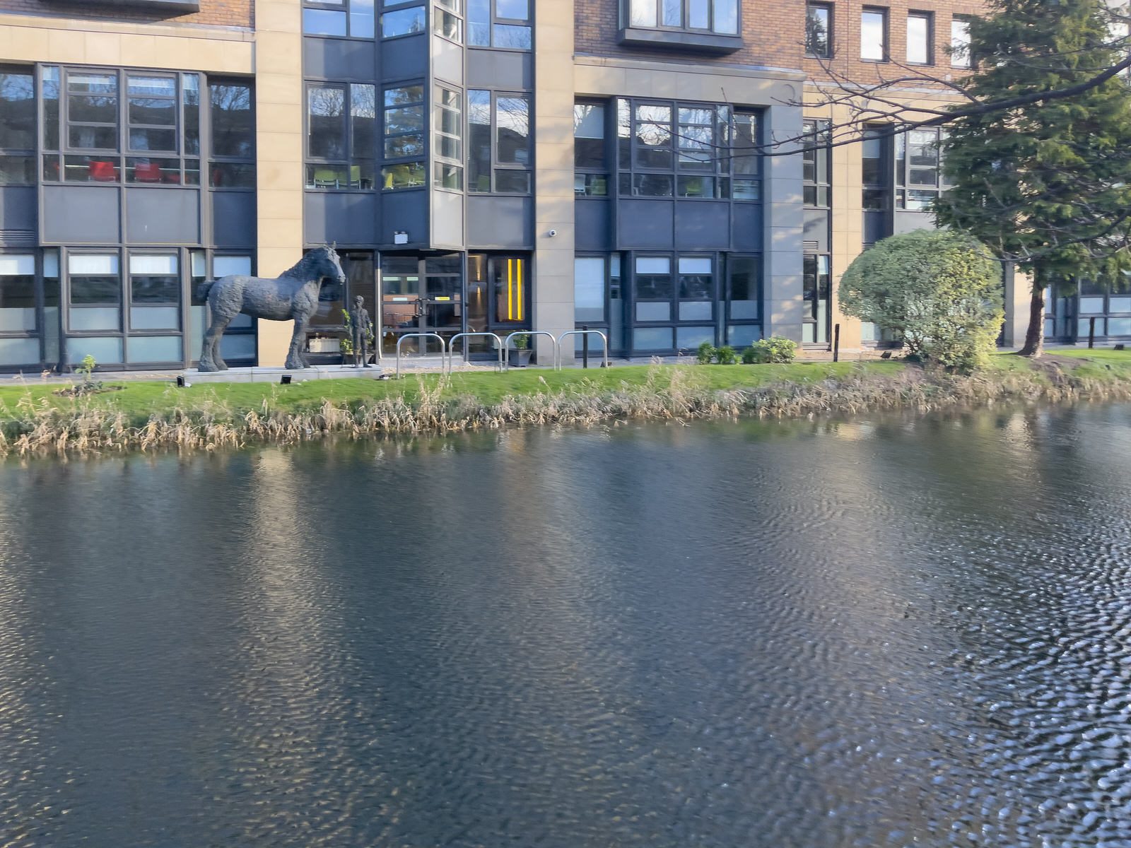 BARGE HORSE IS A BRONZE BY MAURICE HARRON 001