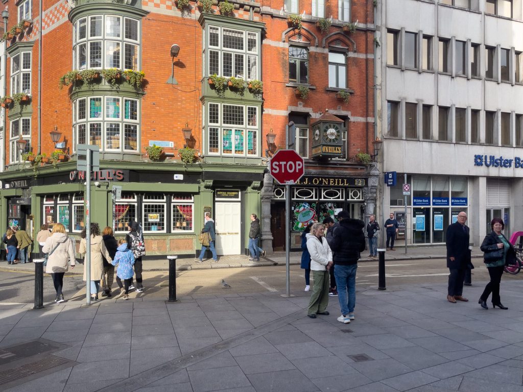 SUFFOLK STREET IS HOME TO MOLLY MALONE AND THE O'NEILL PUB  003