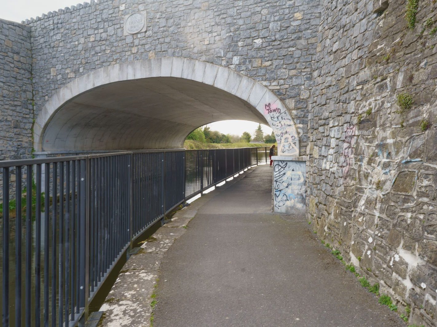 BOND BRIDGE ACROSS THE ROYAL CANAL IN MAYNOOTH [I WAS UNAWARE OF THIS BRIDGE UNTIL TODAY] 011
