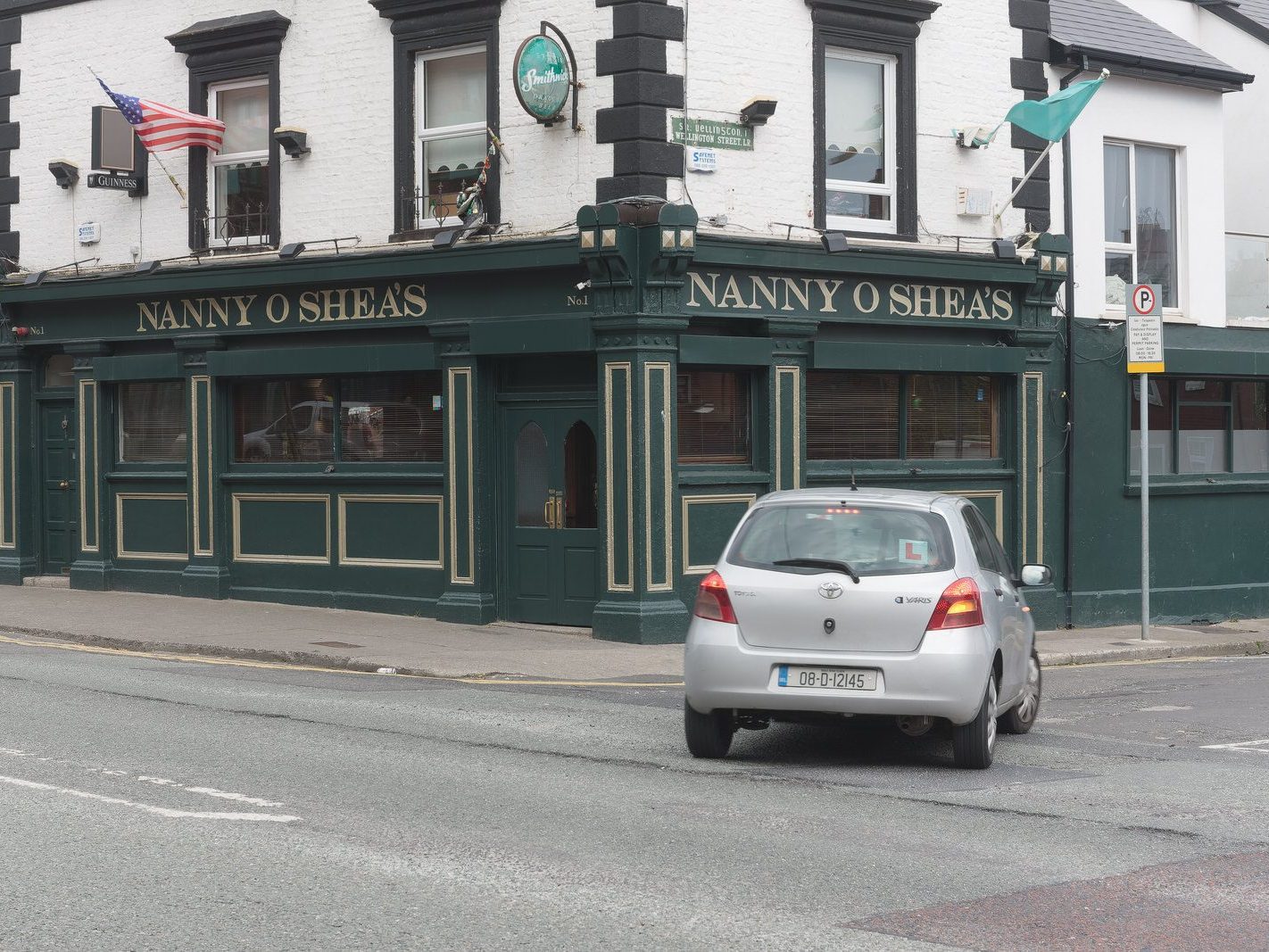 NANNY O'SHEAS PUB ON MOUNTJOY STREET 003