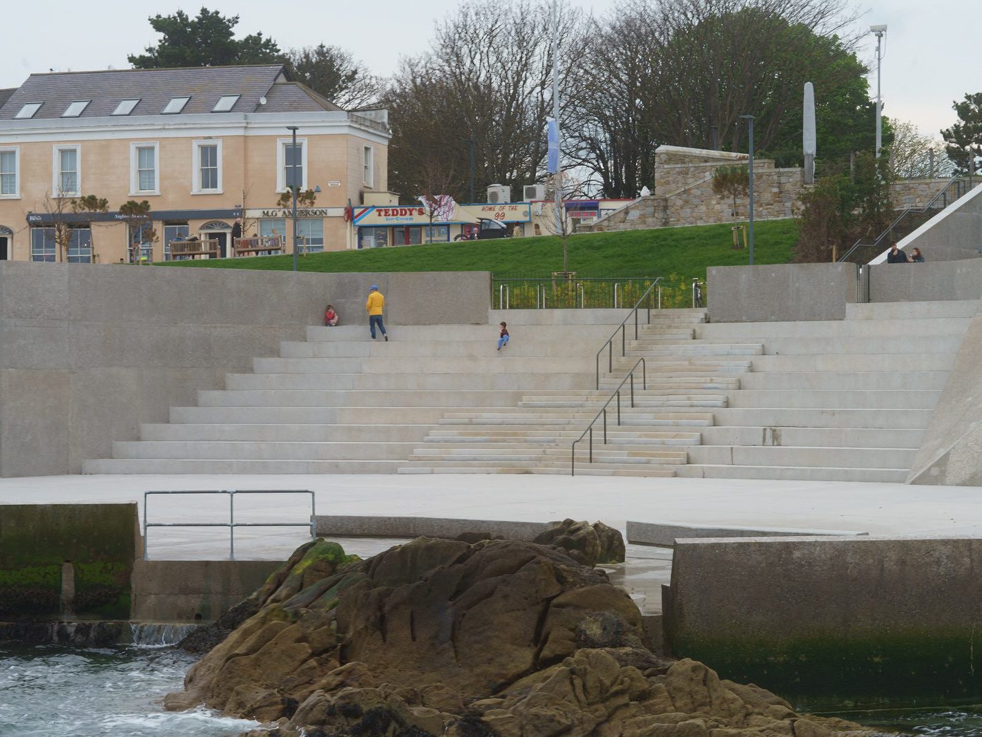 THE PUBLIC BATHS PROJECT IN DUN LAOGHAIRE BUT WITHOUT A SWIMMING POOL 009
