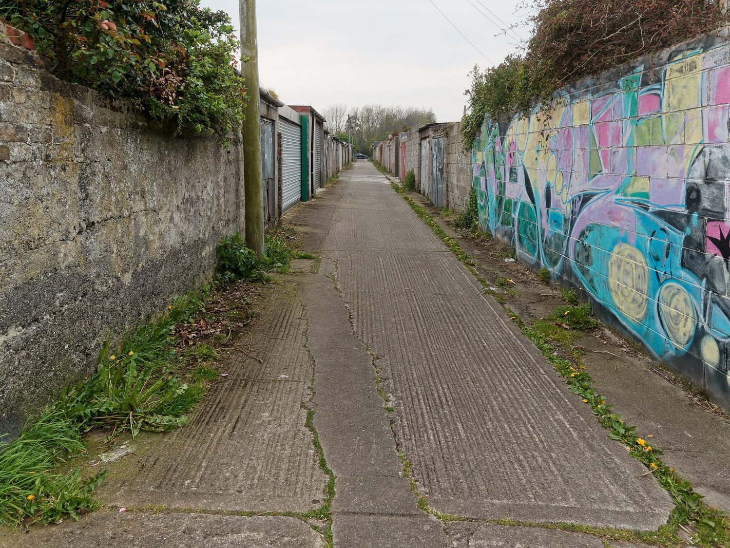 THE SHANDON AREA OF DUBLIN NEAR THE ROYAL CANAL AND THE CABRA TRAM STOP 019