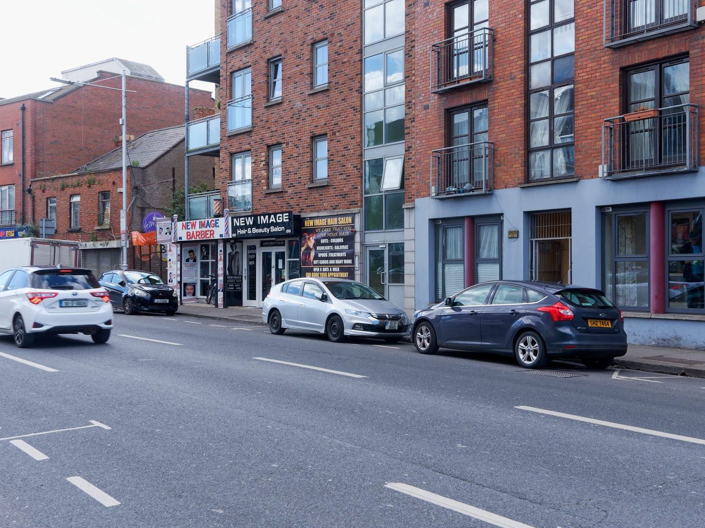 I WALKED ALONG NEW STREET SOUTH AND CLANBRASSIL STREET 001