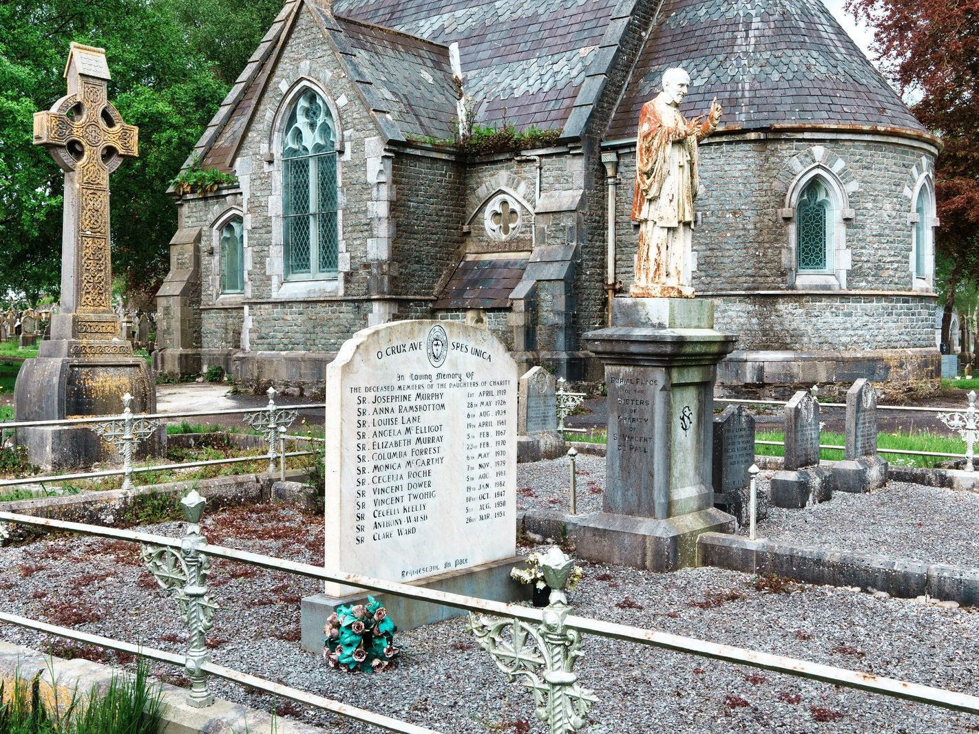 ST FINBARR'S CEMETERY IN CORK [THE MAIN STRUCTURES] 009