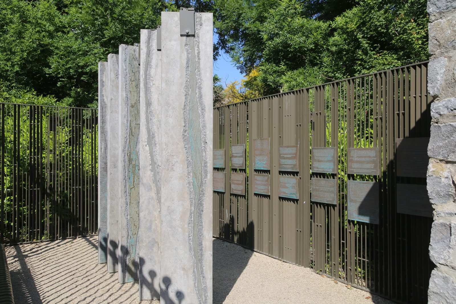 MEMORIAL TO HUMAN RIGHTS DEFENDERS [IVEAGH GARDENS IN DUBLIN CITY] 002
