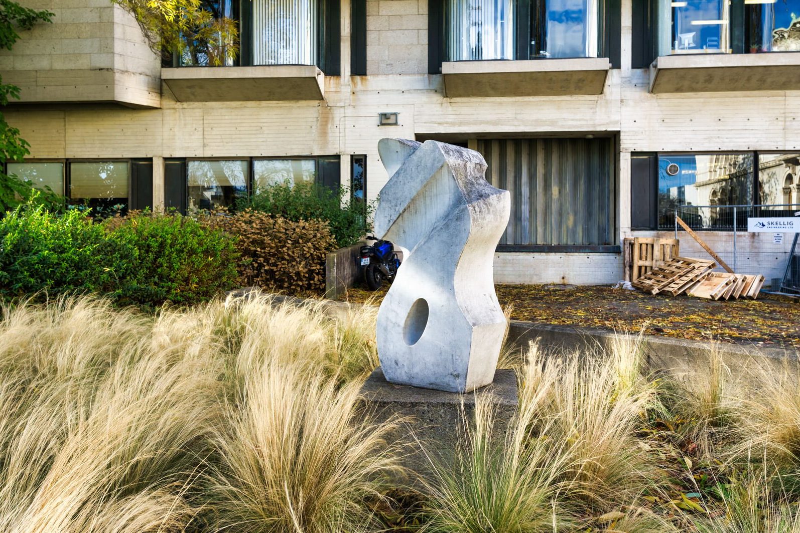 THIS SCULPTURE IS OUTSIDE THE BERKELEY LIBRARY [I DO NOT KNOW THE THE NAME OF THE ARTWORK BUT I DO KNOW THAT THE LIBRARY IS TO BE DENAMED] 002