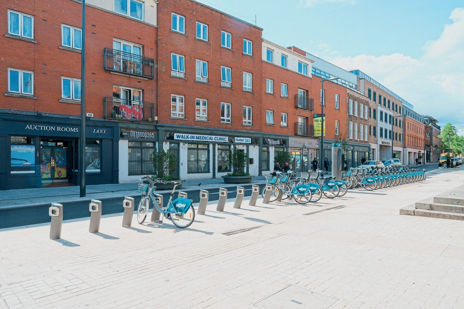 DUBLINBIKES DOCKING STATION 73 [AT THE OLD IVEAGH MARKETS BUILDING ON FRANCIS STREET] 007