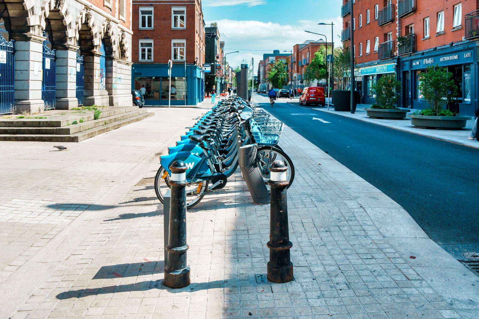 DUBLINBIKES DOCKING STATION 73 [AT THE OLD IVEAGH MARKETS BUILDING ON FRANCIS STREET] 009