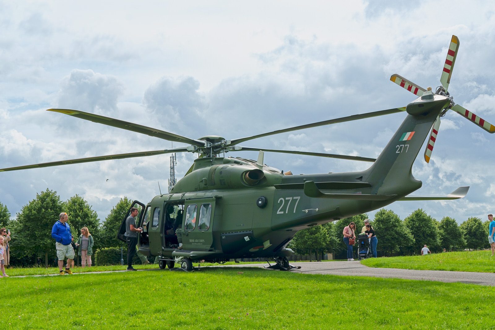 IT IS NOT OFTEN THAT I GET TO SEE A HELICOPTER UP CLOSE [EUROCOPTER EX135 T2] 002