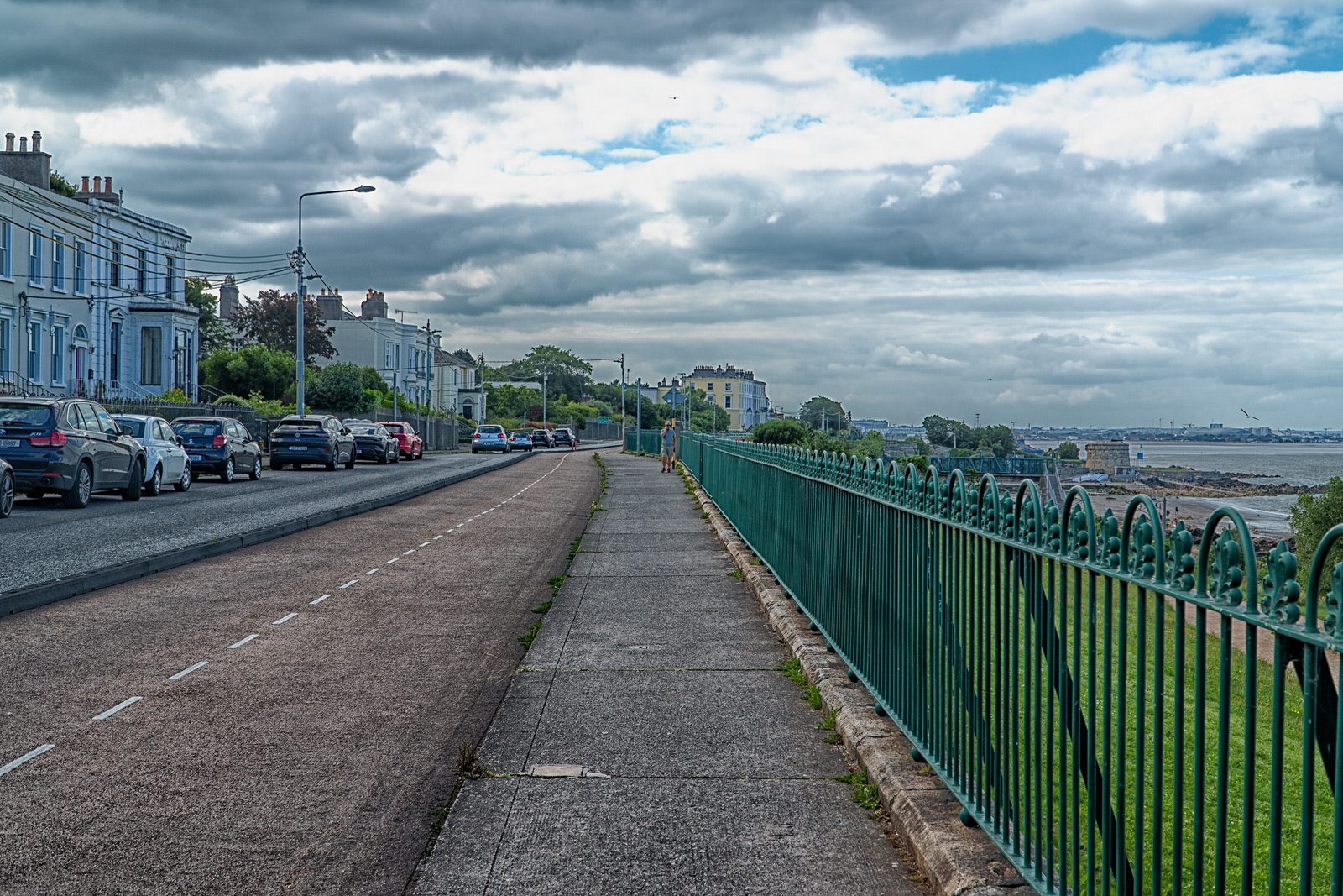 LONGFORD TERRACE AND CLOSE BY [SALTHILL AND MONKSTOWN TRAIN STATION] 006