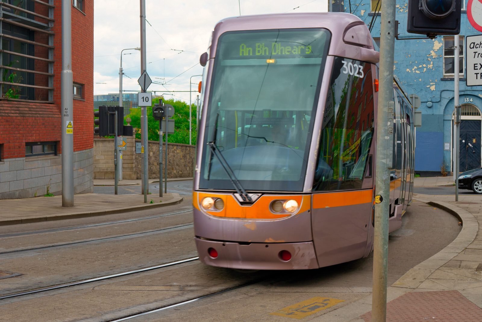 WHY WOULD ANYONE PHOTOGRAPH A TRAM COMING UP A HILL - A PASSERBY ACTUALLY ASKED ME [MAYBE THE BARD HAS AN ANSWER] 002