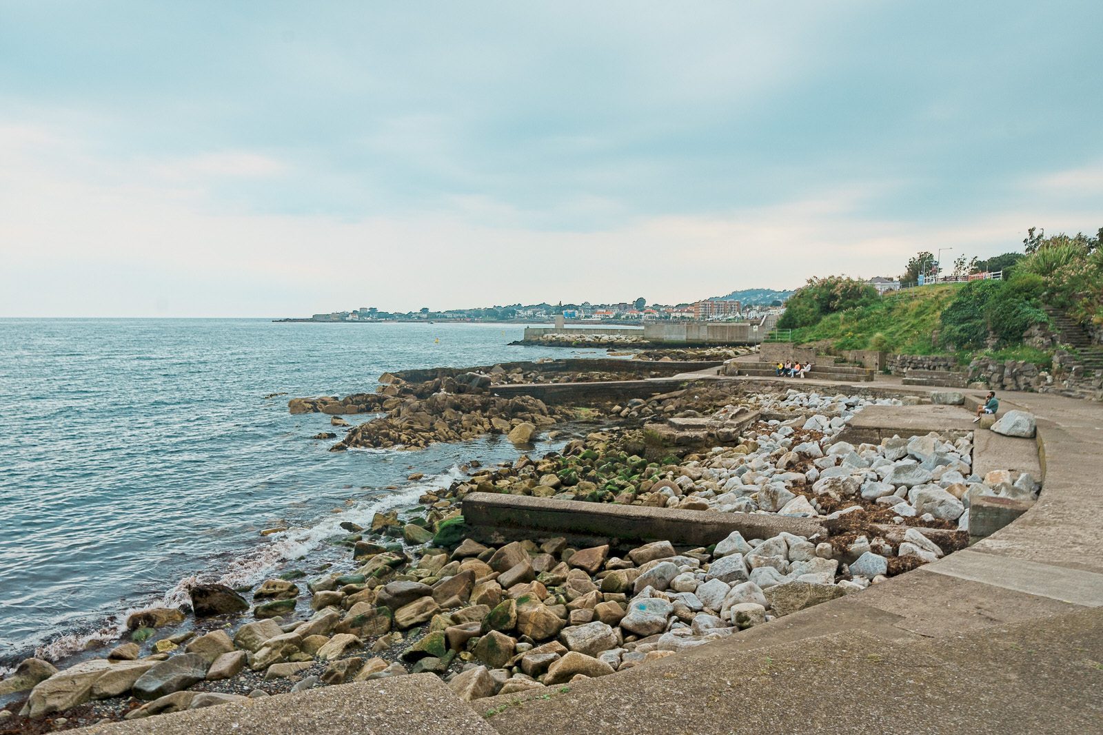 BETWEEN DUN LAOGHAIRE EAST PIER AND THE BATHS [THIS AREA HAS BEEN BADLY NEGLECTED] 007