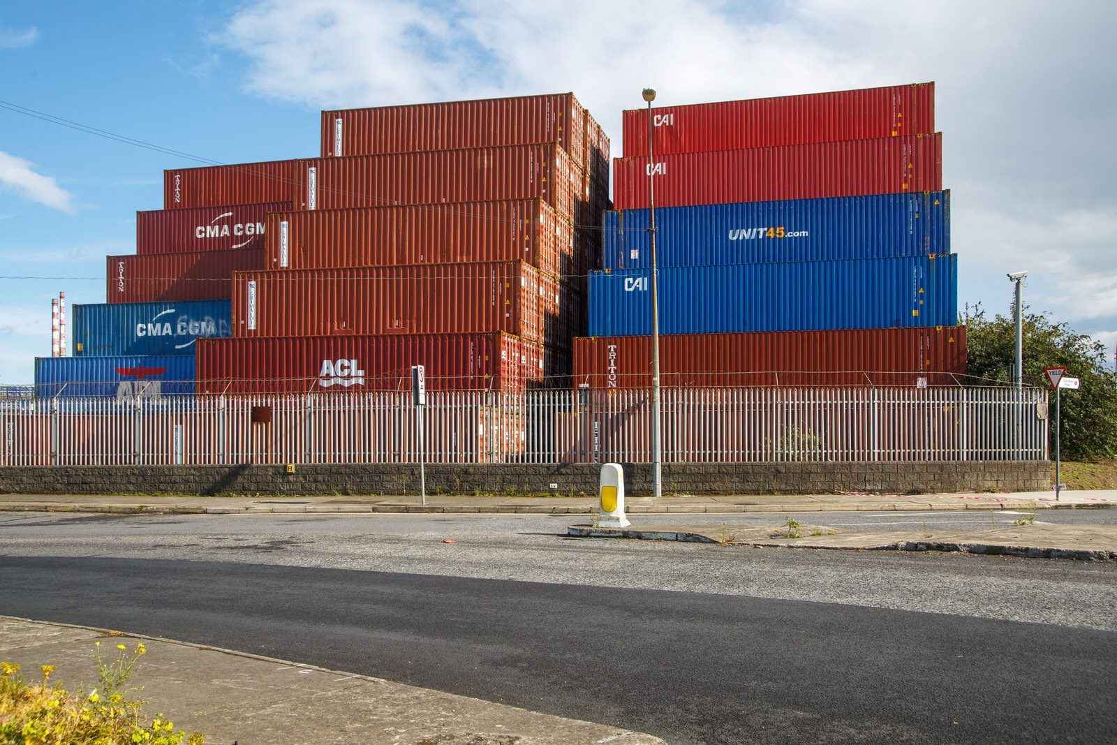 STACKED CONTAINERS AT MTL CONTAINER DEPOT [DUBLIN PORT] 004