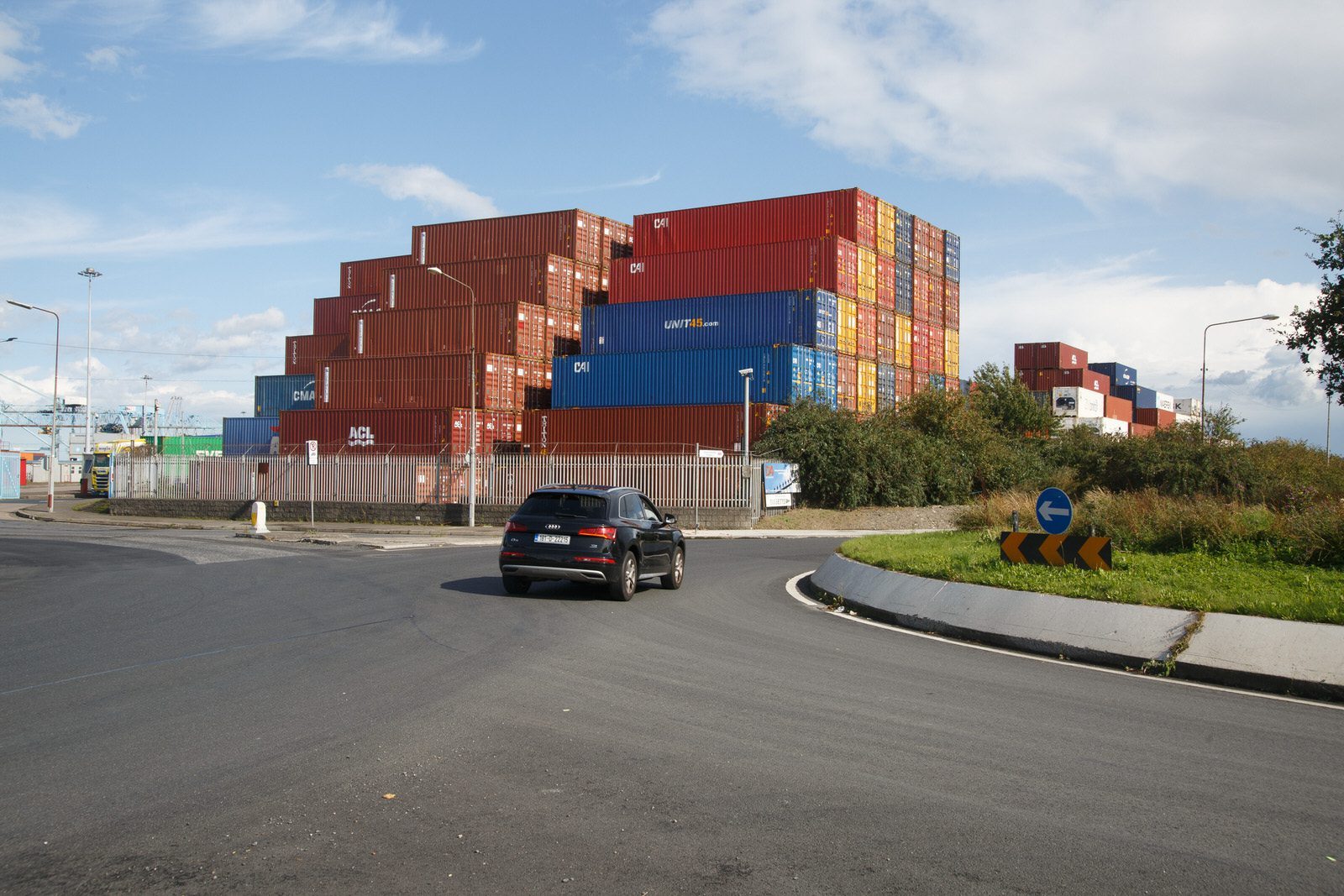 STACKED CONTAINERS AT MTL CONTAINER DEPOT [DUBLIN PORT] 005