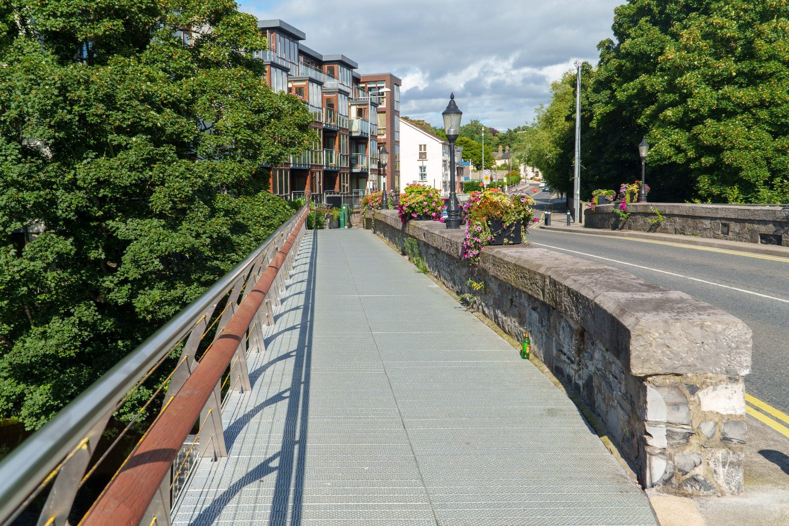 THE ANNA LIVIA BRIDGE IN CHAPELIZOD [IT WAS BUILT IN THE 1660s AND NAMED THE CHAPELIZOD BRIDGE] 015