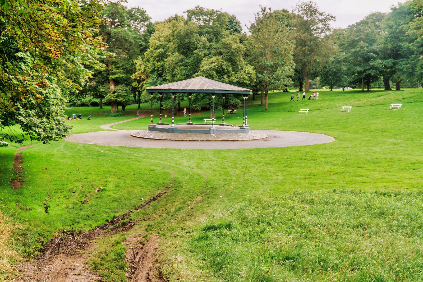 THE BANDSTAND AT PHOENIX PARK [NEAR THE ZOO] 001